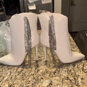 SHEIN White Heeled Boots with rhinestone Tassels